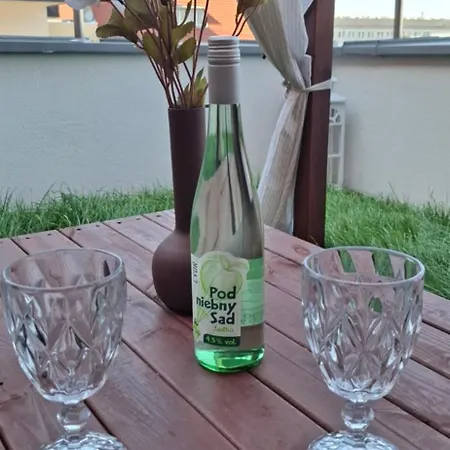 Port Praski Free Parking *